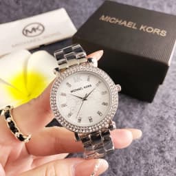 Brand new Michael Kors luxury women's watch bag, diamond-accented dial, quartz movement, casual business style, alloy material,