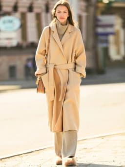 AMII Minimalist Wool Coat For Women 2024 Winter Blazer Collar With Belt Vintage Korean Fashion Long Blends Jacket 12424102