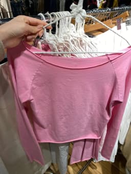 Pink New Raw Hem Long Sleeve T-shirt Woman Scoop Neck Slim Cotton Tee Top Casual Vintage Sweet Cute Streetwear Y2k Crop Tops