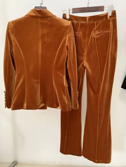 HIGH STREET Newest 2026 F/W Designer Suit Set Women's Single Button Velvet Blazer Flare Pants Set 2pcs