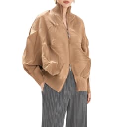 Miyake Pleated Coat High-end Fashion Temperament Women's 2024 New Handmade Flower Bud Bat Sleeve Zipper Cardigan Top