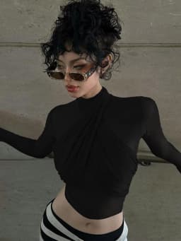2025 Fashion Mesh High Neck Long Sleeve Red Wrinkle Bandage Sexy Transparent Umbilical T-shirt Top Street Apparel