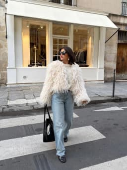 Winter Fluffy Warm Fur Cardigan Cotton Jacket Cropped Outerwear Chic Street Girls Round Neck Faux Sheep Fur Coat Women