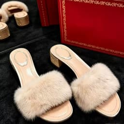 Autumn/Winter New Arrivals Women's Apricot Furry Slippers Rhinestone Block Heel Mules Open Toe Slip On Luxury Sexy Slippers