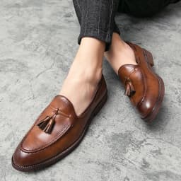 New High Quality Pointed Casual Leather Shoes Men's Wedding Shoes Bullock Fringe A Slip-On Beef Sole Stylist Fashion Shoes