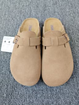 Men's Casual Shoes & Women's Sandals: Comfortable Closed-Toe Slippers with Cork Footbed for Indoor & Outdoor Use
