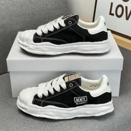 2026 New Men Women Skate Shoes, Low Top Trendy Street Style Couple Sneakers, Non-slip Wear Resistant Daily Footwear