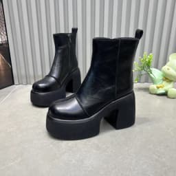 Women's Short Boots Thick Bottom Round Head Winter New Style Heightening Lightweight Shoes Small Short Boots for Short People