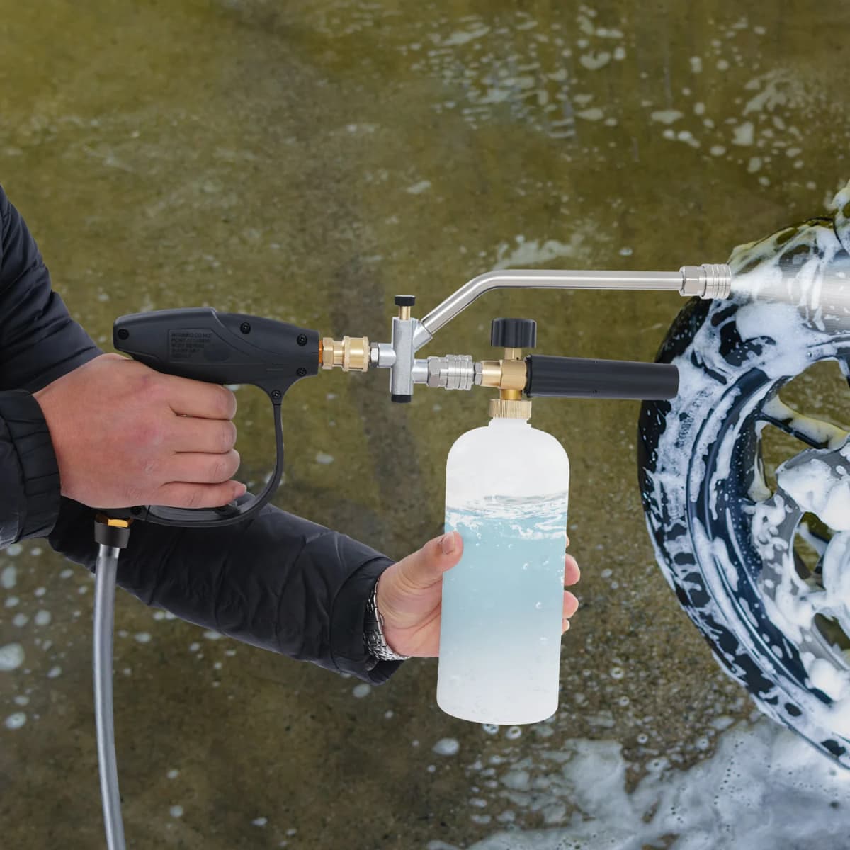 2-in-1 Pressure Washer Gun with 5 Replaceable Nozzles Foam Amount Adjustable for Cars, Motorcycles, Patios