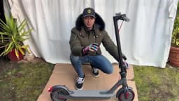 JUICEASE 365TUYA Electric Scooter Powerful Motor 36V 10.4Ah Large-Capacity Battery 35KM Long Range Smart APP 8.5Inch Dual Brake Foldable Kick Commuter Escooter