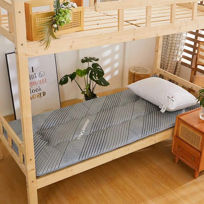 Single Foldable Tatami Mattress for Dormitory Apartments Soft Mattress Pad Cover Breathable Thickened Foldable Mattress