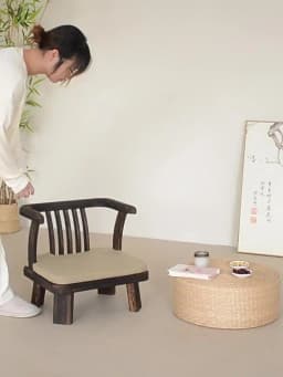Solid Wood Chinese Vintage Lounge Chair Zen Courtyard Stool with Round Backrest & Oriental Tea Ceremony Seating for Balcony