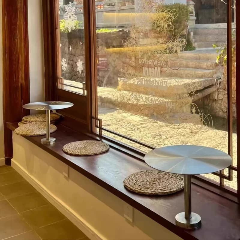 โInstagrammable Wall-Mounted Cafe Table Tea Shop Round Tables Metal Space-saving Dining Table Indoor Commercial Furniture