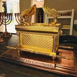 Statue Covenant Ark Gilded Copper Brackets Jerusalem Reproduction Jewish Statue Testimony Jewish Gift