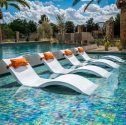 2PC Outdoor Deck Pool Lounge Chair Swimming Pool Garden Reclining Chair in Water Chaise Ledge Sun Lounger