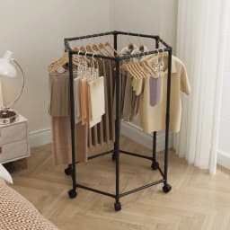 Metal 360-Degree Rotating Wardrobe Storage Rack, Freestanding 6-Rod Clothes Rack with Wheels, Space-Saving Bedroom Dormitory Wardrobe, Easy to Assemble Durable Metal Frame, Mobile Clothes Rack, Minimalist Style Wardrobe, Home Storage Solution