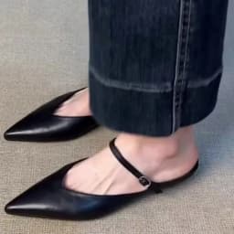 2026 New Style Pointed Toe Thick Heel Mule Shoes French Retro Single Buckle Strap Fashion Open Toe Low Heel Shoes