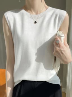 2026 Spring Summer Solid Color Versatile Tees Cashmere White Sleeveless Round Neck T-Shirt Core Spun Yarn Women's Top