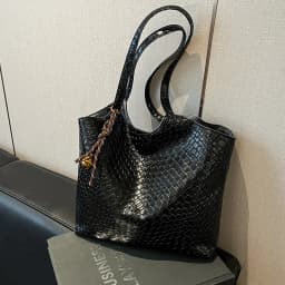 Women's Large Capacity Shoulder Bag, Summer New Versatile Commuter Bag, Trendy Underarm Bag & Tote Bag For Female