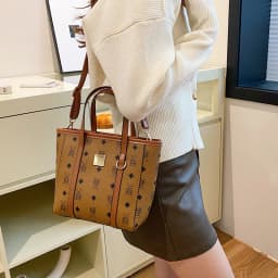 Elegant Retro Fashion Bucket Bag for Women Unique Niche Design Stylish Trendy Shoulder Bag for Office Commute 2025