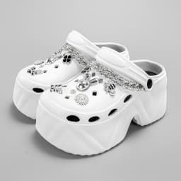 Summer New Style Silver Chain Rabbit Head Fashion Versatile Eva Clogs for Women, Casual Outdoor Slippers, Thick-Soled Non-Slip Height-Increasing Closed-Toe Sandals 8809