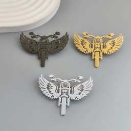 Original design wings motorcycle gold-plated stainless steel brooch, waterproof and non-fading brooch, suit accessories