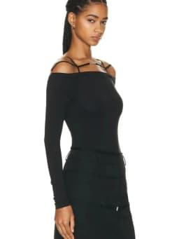 Ja Metal Tags Black Elastic Cotton Straps Off Shoulder Long Sleeves For Woman Top T-shirt Fashion Popular Ladies Clothes