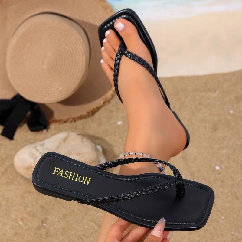 Sexy Open-toe Women's Flat Shoes 2026 New Trendy Woven Designer Slippers Summer Comfortable Outdoor Beach Women's Flip-flops