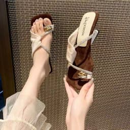 Luxury Rhinestone Square Toe Sandals Toe Loop Women Elegant Pleated Slides Metal Decor Beach Wedding Party Dress Mules Shoes