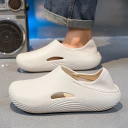 Men Slippers WaterProof Anti Skid Chef Shoe Breathable Slip on Casual Home Slippers Lightweight Beach Sandals Male Garden Clogs