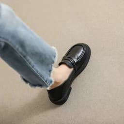 Women's Soft Sole Loafers - Comfortable Slip-On Flats, Suitable for Commuting and Casual Wear, Minimalist Design, Mother's Shoes