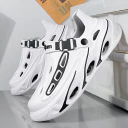 Summer New Men's Outdoor Clogs Beach Sandals Sport Breathable Slippers Slides Men Casual Garden Shoes Hiking Men Outdoor Sandals