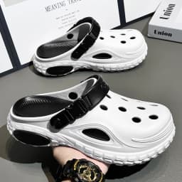 2026 Summer New Men's Thick Sole Anti-Slip Outdoor Casual Beach Sandals