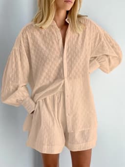 2026 Fashion Trend Plain Color Jacquard Bubble Sleeve Shirt with Shorts Commuter Casual Suit for Women
