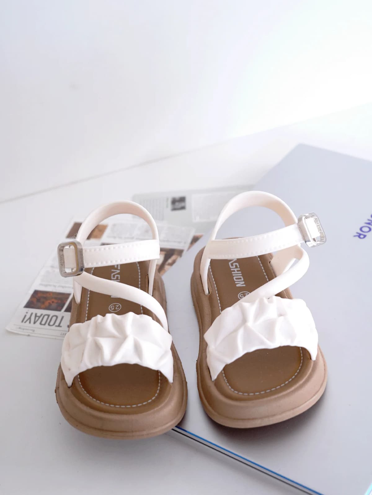 Children's slippers, summer breathable, bow decoration, suitable for indoor bathroom showers, soft-soled anti-slip, cartoon girl