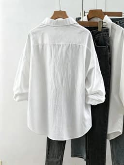 Ladies' elegant and classic cotton and linen pure-color button-down 3/4-sleeve shirt, fashionable and versatile for daily outing