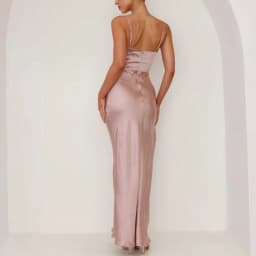 Women's Satin Spaghetti Strap Maxi Dress Ruched Waist Slit Elegant Evening Gown Vintage Solid Color Slim Fit Party Dresses