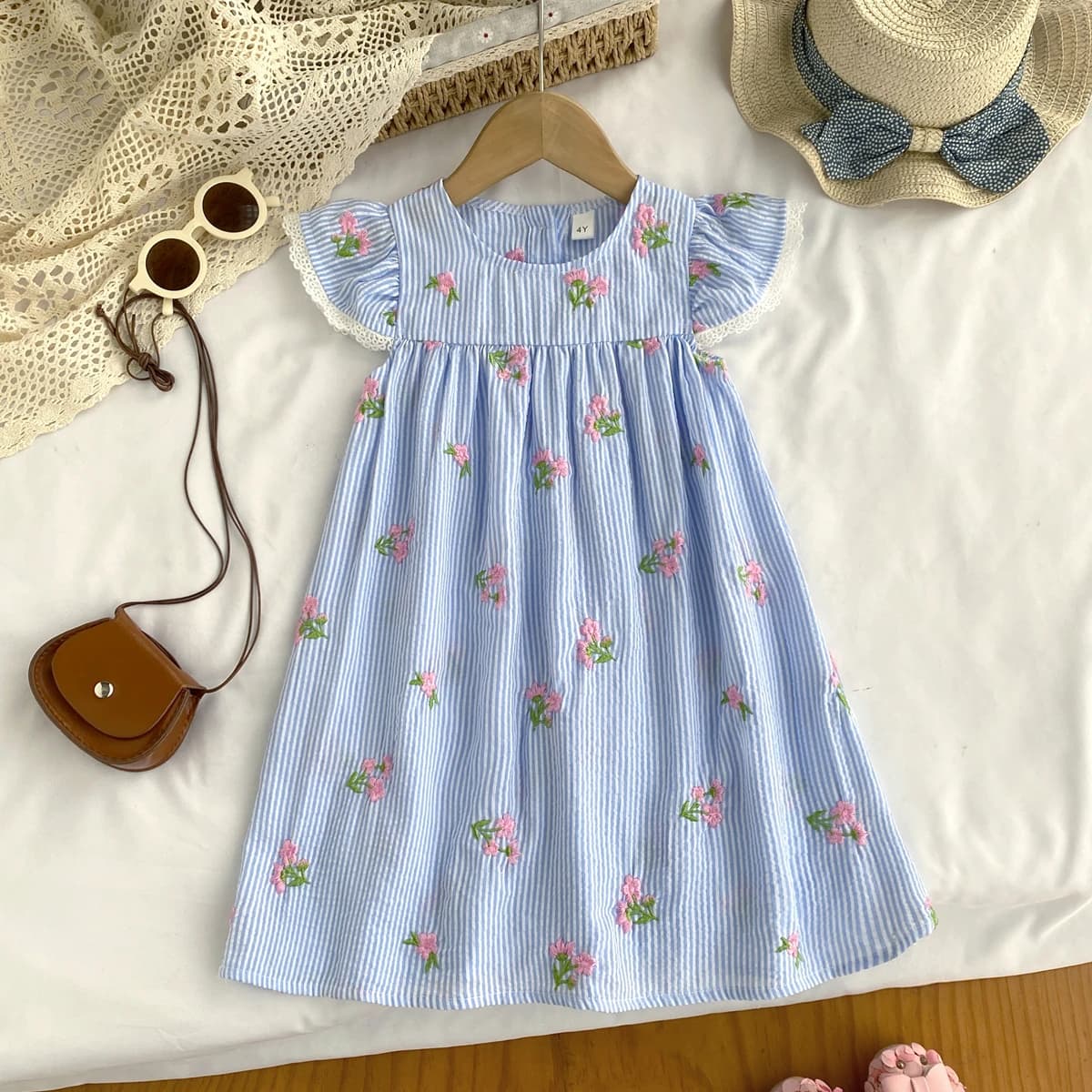Girl Casual Dress New Fashion Flower Embroidered Striped Flying Sleeve Dress Girls Sweete Vestidos Kids Clothes