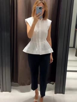 Women Casual Sleeveless Shirts Summer New Female Blouse Pleated Turn-Down Collar Single Breasted Blouses Chic Lady Elegant Tops