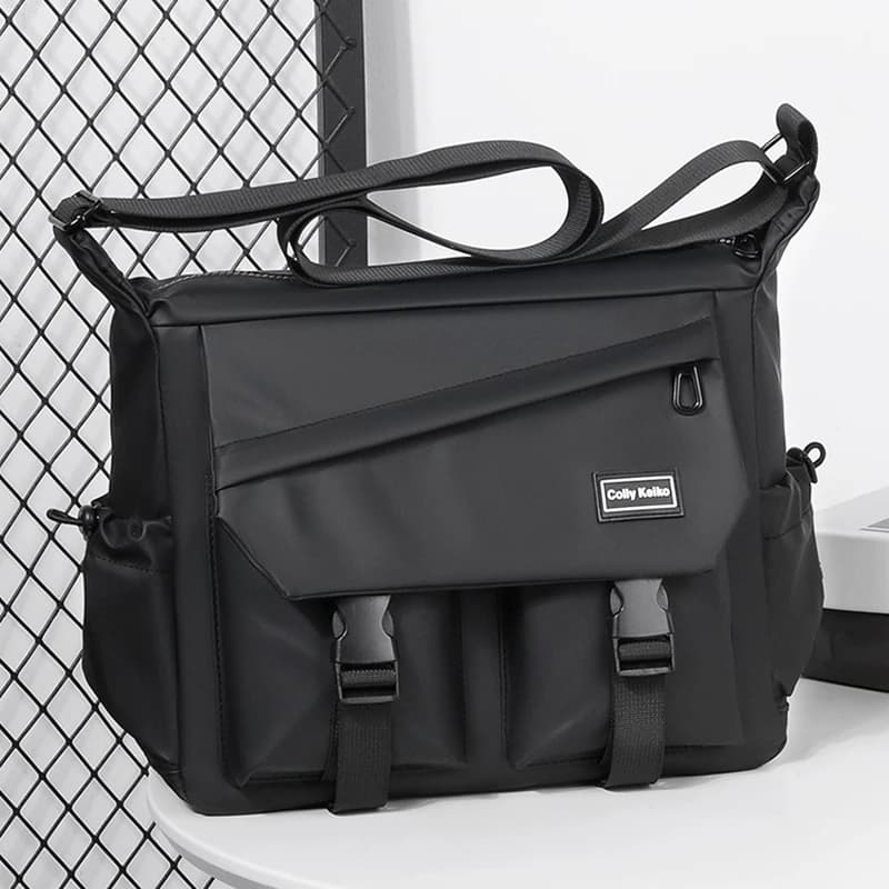 Large Capacity Crossbody Bag Sports Function Shoulder Bag Business Travel Convenient Messenger Bag Suitable for Daily Commuting
