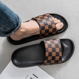 Men's Slippers 2026 Summer Outer Wear Men's Non-Slip Anti-Odor Casual Outdoor Beach Slippers