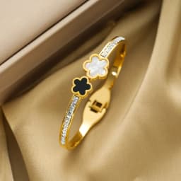 Stainless Steel Fashion Shell Flower Bangles for Women Trendy Shiny Zircon Can Open Bracelets Hand Accessories Gifts for Friends