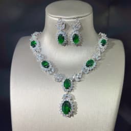 Hot New Luxury Pendant Necklace Female Earrings Set Imitation Moissanite Diamond Explosion Flash Jewelry Set