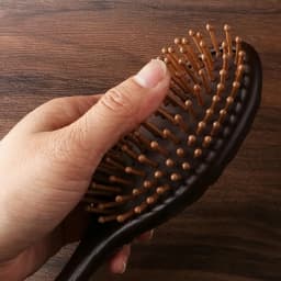 1pc Sandalwood Hand Carved Air Cushion Comb with Bamboo Teeth, Oval Scalp Massage Brush for All Hair Types, Wooden Hair Styling