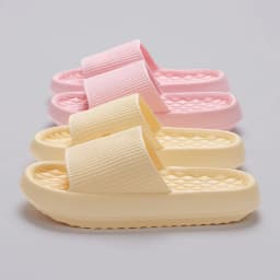 Thick Bottom Cloud Slippers Women Summer 2026 Lightweight Soft Sole Platform Sandals Woman Casual Non-slip Beach Shoes Slides