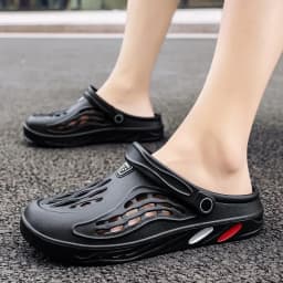 Summer Men and Women Clogs Sandals Men EVA Slippers Garden Shoes Platform Sandals Couple Outdoor House Leisure Slides Men Clog