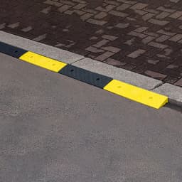 1 Pc Plastic Curb Ramp, Non-Slip Threshold Ramp, 30/40/50 Mm Height, For Cars, Bicycles, Wheelchairs – Smooth Uphill Transition