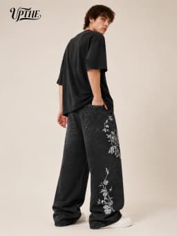 UP.THE Men Vintage Washed Black Baggy Wide Leg Jeans, Y2K Oversized Loose White Rose Vine Embroidery Denim Pants, Gothic Grunge Streetwear Trousers for Daily Outfits