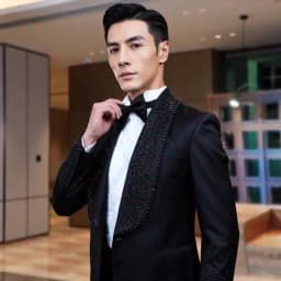 Customized Luxury Diamond Mens Suits Groom Wedding Tuxedos 2 Pieces Bridegroom Prom Blazers Fashion traje de hombre elegante