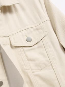 Solid Color Denim Casual Off-White Jacket, Bright and Refreshing, Fully Packed with a Youthful Vibe, Suitable for Spring and Aut